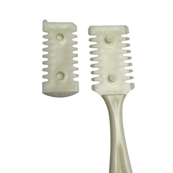 Vintage Tip-Top Do It Yourself Hair Trimmer Tip Top Comb Shaper White 7.25"L - Picture 4 of 4